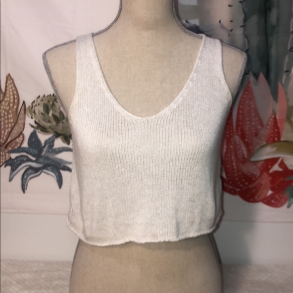 Brandy Melville Cream Knit Crop Top - Picture 1 of 4